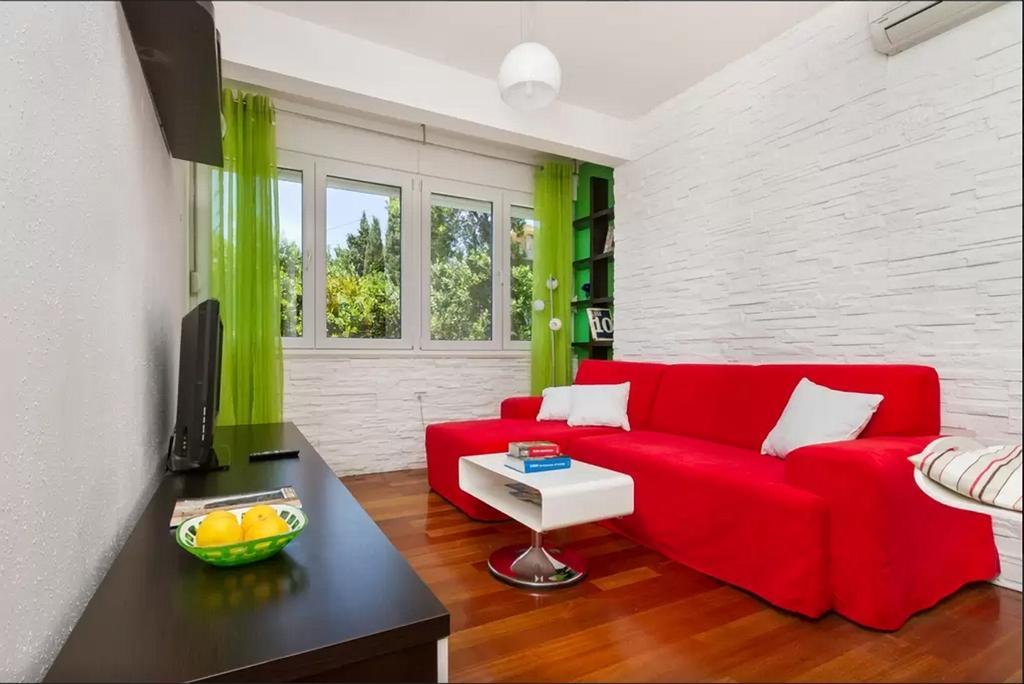 Put Meja Apartament Split